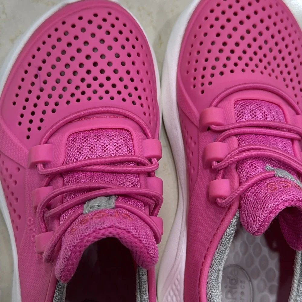 Crocs Kids - Literide Pacer Sneaker Pink - Size: C11